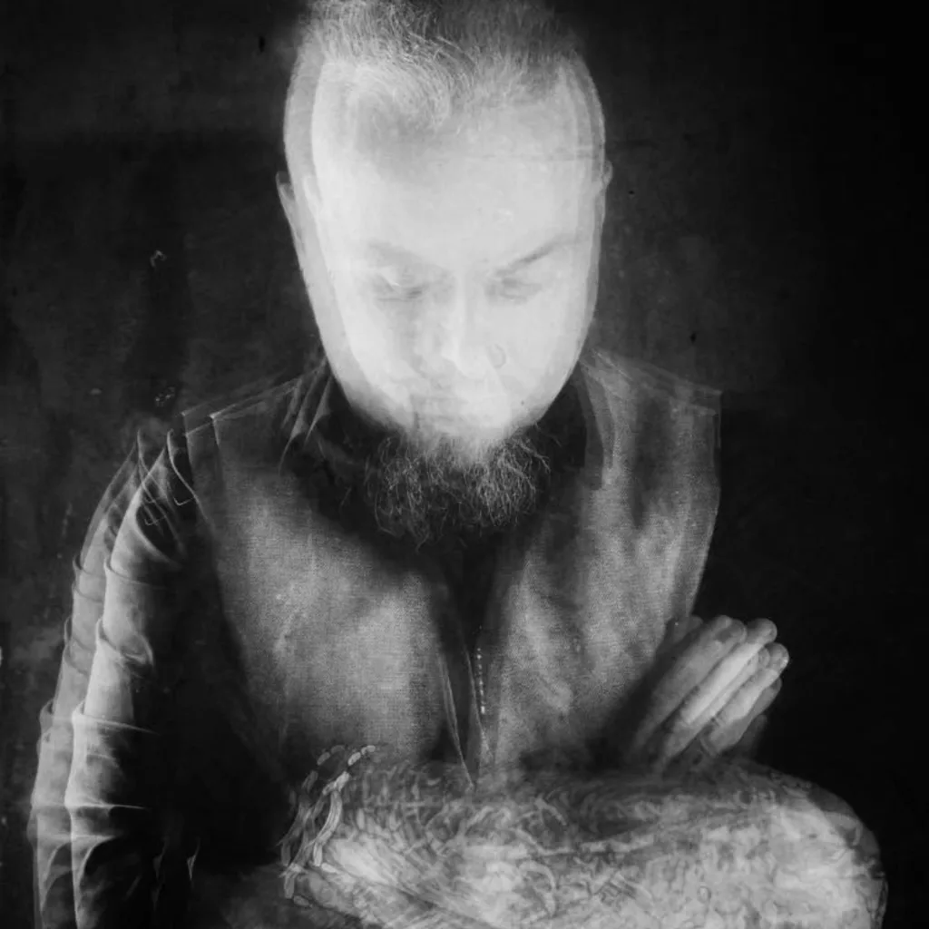 Cork's Crá Croí Weld Joy Division and Type O Negative in Post-Punk Anthem Flesh Machines