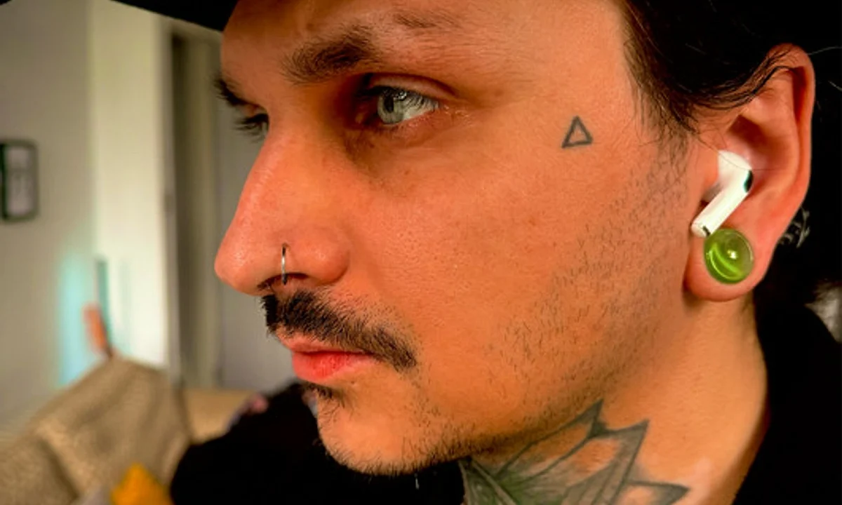 Joel H Bulsara Fuses Grunge and Gothic Doom on New Album Hastur the King