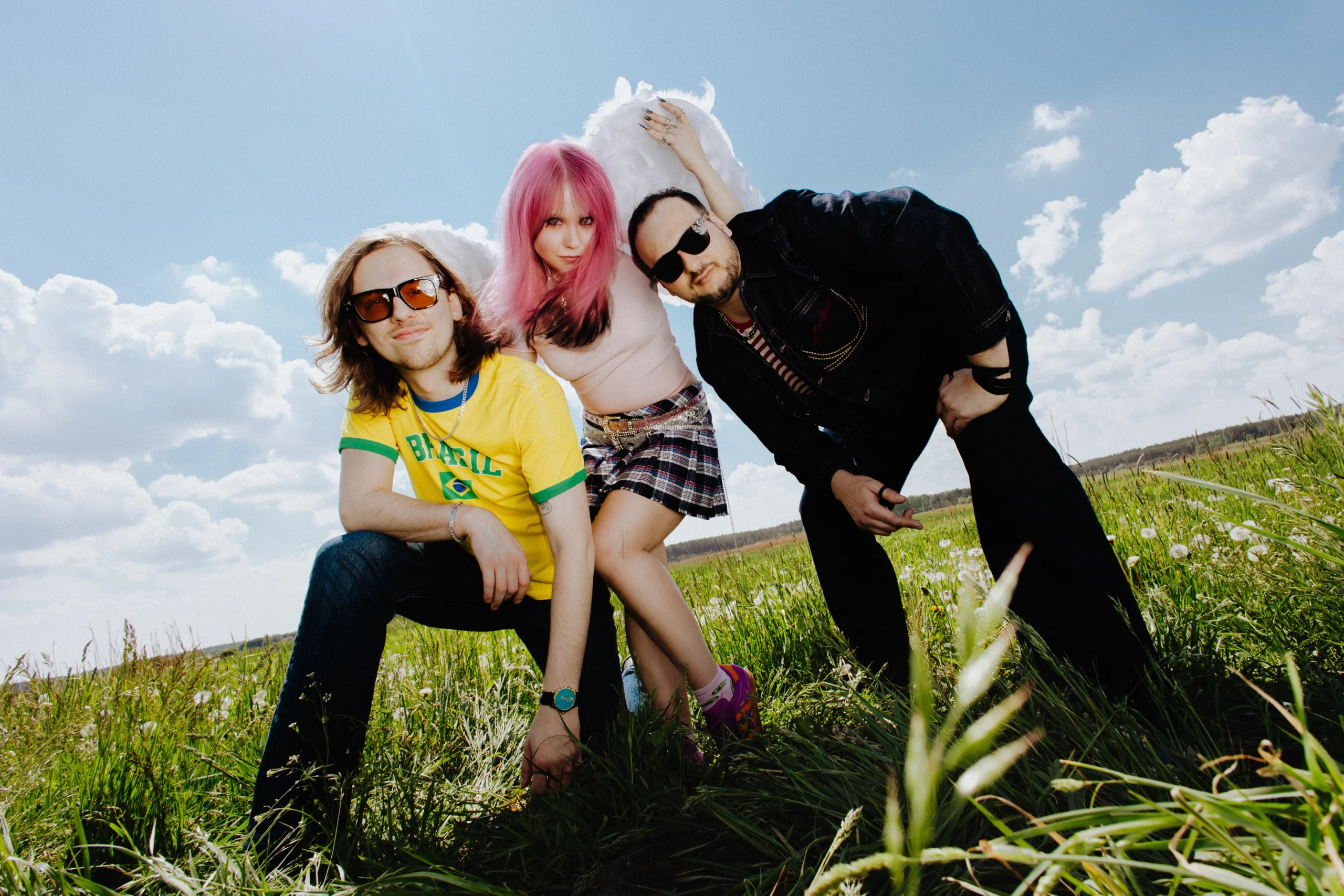 Hazy Waters Blue Turns the Whole Shoegaze Toolkit Towards Joy