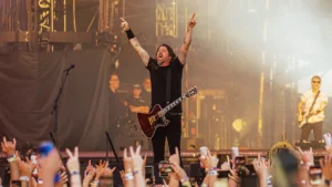 Foo Fighters Take Cover Opened With 26 Songs, One of Them New