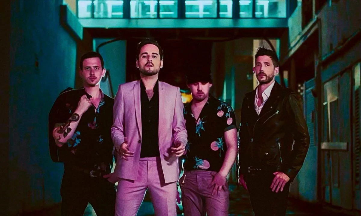 Radio Enters the 80s Rock Conversation: The American English on Ollie Wride's Charting Album